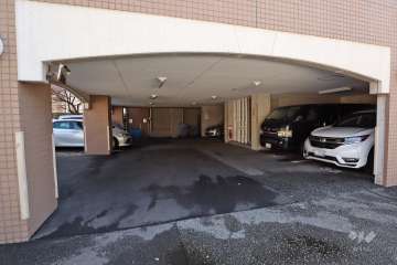 敷地内駐車場（屋内平面式）