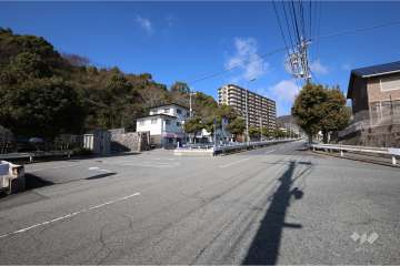 ツウィング宝塚中山１番館の遠景