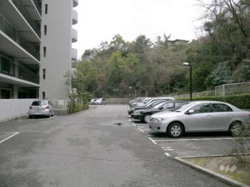 敷地内平面駐車場