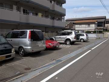 敷地内駐車場（屋外平面式）