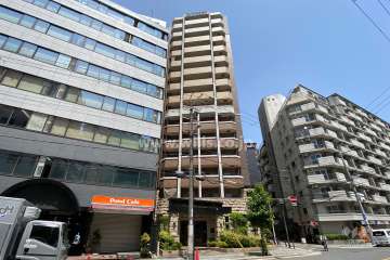 プレサンス新大阪ステーションフロントの外観（南西側から）