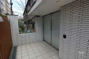 サブエントランス