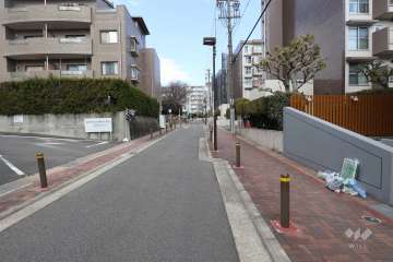 敷地北西側の前面道路