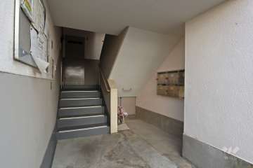 住戸入り口（共用ポスト）