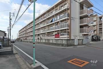 敷地南側の前面道路