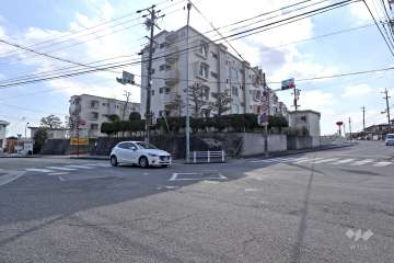 敷地北側と東側前面道路