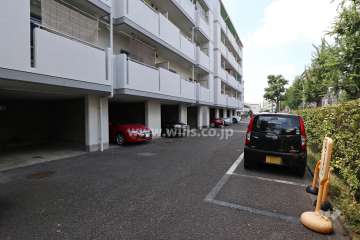 敷地内駐車場（屋外平面式、屋内平面式）