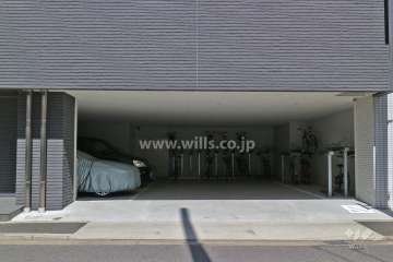 駐車場出入り口