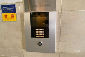 エントランスはオートロック付きです。