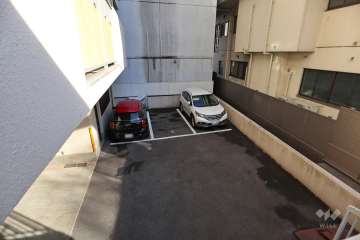 敷地内駐車場（屋外平面式）
