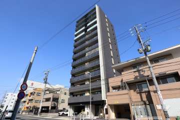 オープンレジデンシア桜通筒井の外観（南東側から）