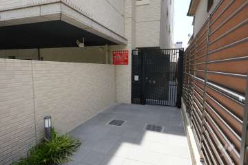 駐輪場の出入口