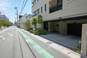 敷地内駐車場の出入口