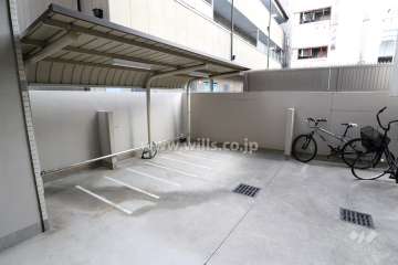 駐輪場とバイク置場