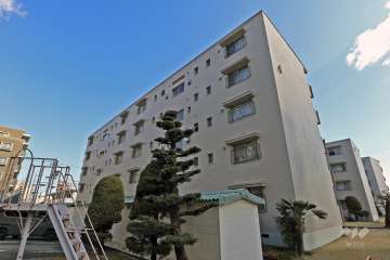 長栄住宅4号棟の外観（北側から）