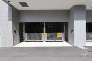 敷地内駐車場（屋内機械式）