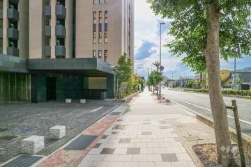 敷地北側の前面道路
