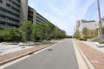 敷地北西側の前面道路