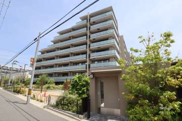 ウエリス吹田千里丘の外観（南西側から）