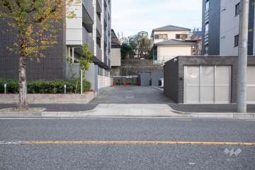南側駐車場の出入口