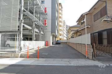 駐車場の出入り口