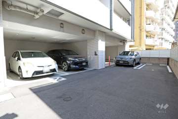 敷地内駐車場（屋内平面式）