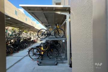 駐輪場(上下段ラック式)