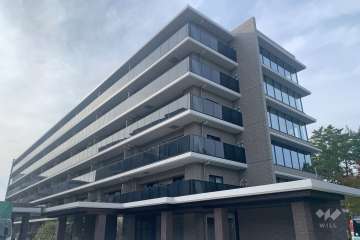 ジオ北千里藤白台A棟の外観(南東側から)