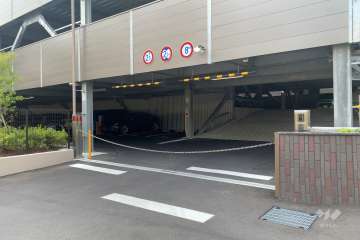 駐車場の出入口