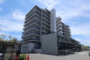 レーベン高槻エアリープレイスの外観（北西側から）