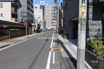敷地北側の前面道路