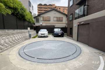 敷地内駐車場（屋外平面式）