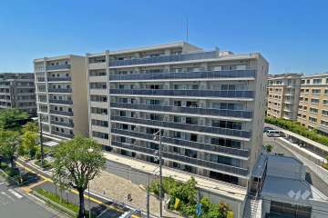 ジェイグラン北千里の外観（北東側から）