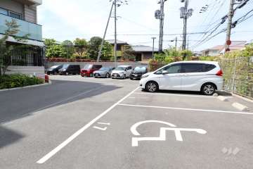 敷地内駐車場(屋外平面式)