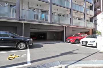 敷地内駐車場（屋外平面式・屋内平面式）