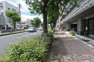 敷地南側は外堀通りに面しています。