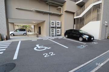 敷地内駐車場（屋外平面式）