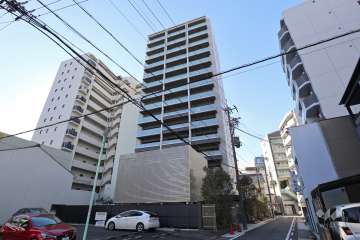 プラウド高岳カームコートの外観（南東側から）