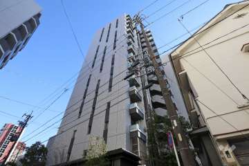 プラウド高岳カームコートの外観（北西側から）
