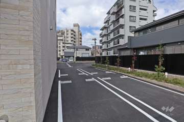 敷地内駐車場（屋外平面式）