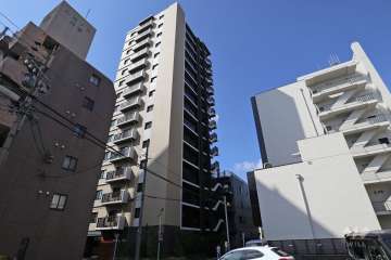 オープンレジデンシア神宮前の外観（北東側から）