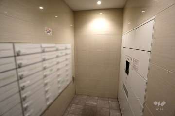 共用ポストと宅配ボックス