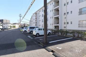 敷地内駐車場（屋外平面式）