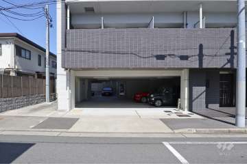 駐車場の出入り口