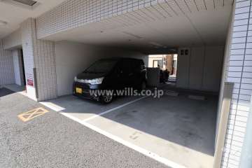 敷地内駐車場（屋内平面式）