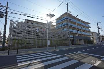 ローレルコート西宮里中町の外観（北側から）