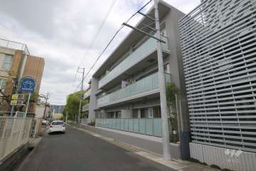 プレミスト茶屋ヶ坂駅前の外観（南西側から）