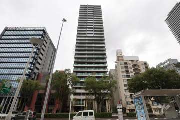 タワー・ザ・ファースト名古屋　伏見の外観（東側から）