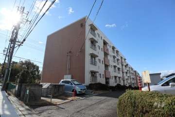 平針南住宅5号棟の外観（北東側から）