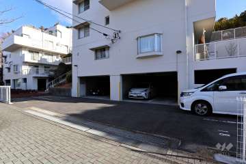 敷地内駐車場（屋内平面式、屋外平面式）